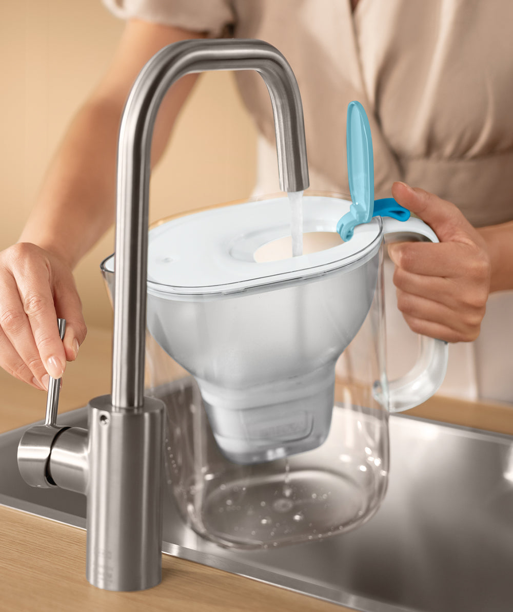 Style XL Blue 3.6L Water Filter Jug (New MAXTRA PRO Pure Performance Filter)
